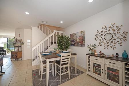 360 SE 37th Ter
