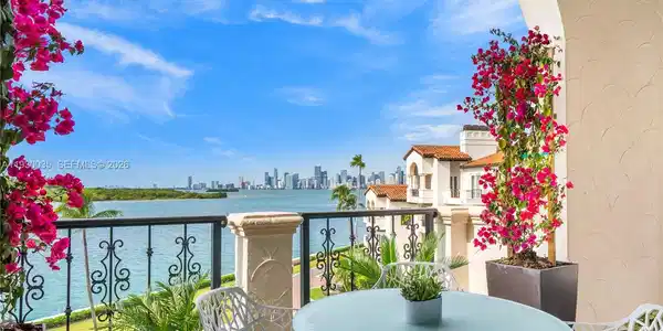 2245 Fisher Island Dr
