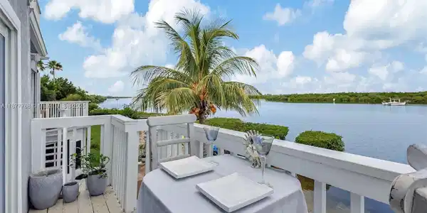 2404 Harbour Cove Dr