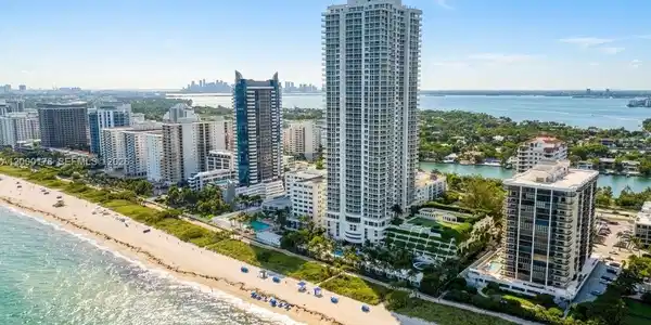6365 Collins Ave