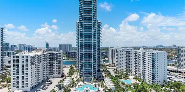 3101 S Ocean Dr
