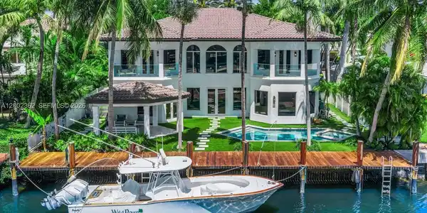 2614 Castilla Isle