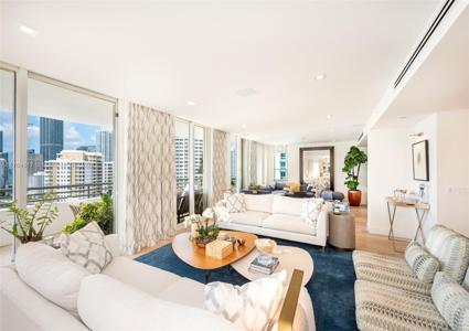 888 Brickell Key Dr