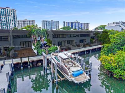 311 Poinciana Dr