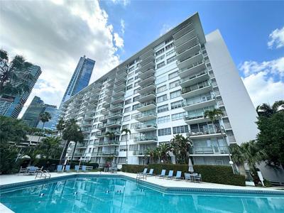 1408 Brickell Bay Dr