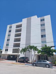 8001 N Crespi