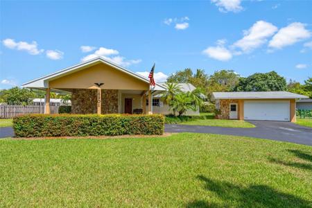 16901 SW 89th Ave