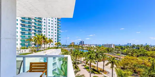7900 Harbor Island Dr Unit 625