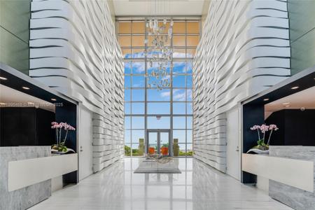 1455 Ocean Dr