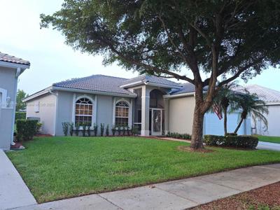 2635 SE 4th Pl