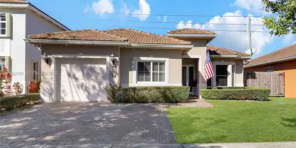 8931 SW 208th Ter