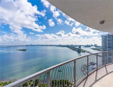 1750 N Bayshore Dr