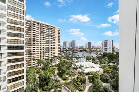 600 Three Islands Blvd