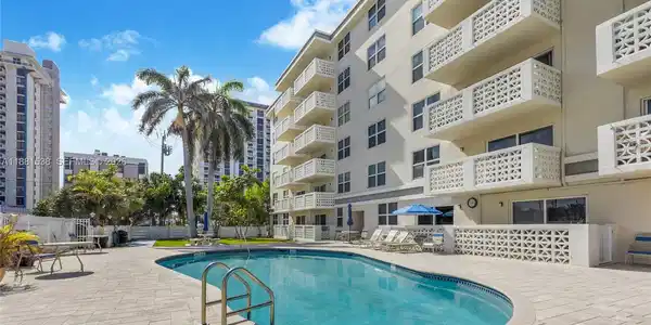 1901 S Ocean Dr