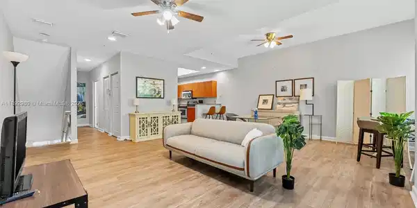2344 Vintage Dr