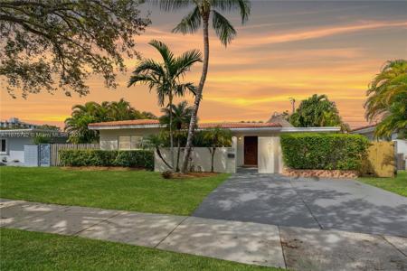 12730 Ixora Rd