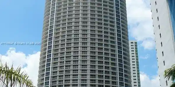 1750 N Bayshore Dr