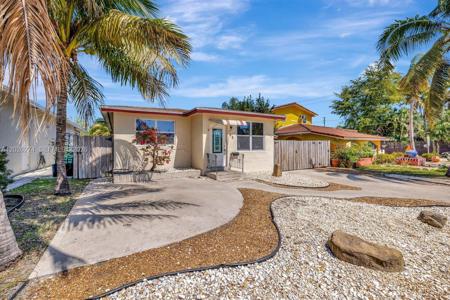 45 SE 14th St