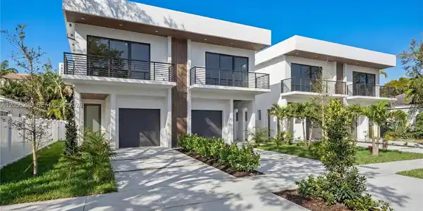 17 SE 12th Avenue