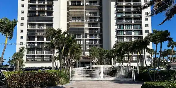 3100 N Highway A1A
