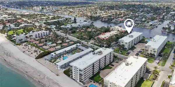 1236 Hillsboro Mile