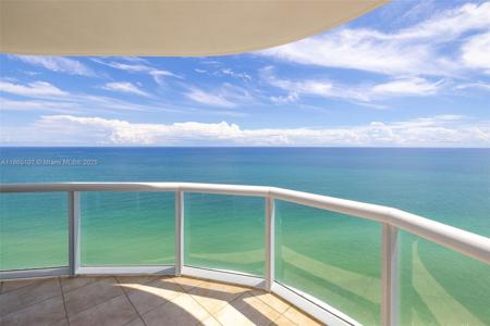 6365 Collins Ave