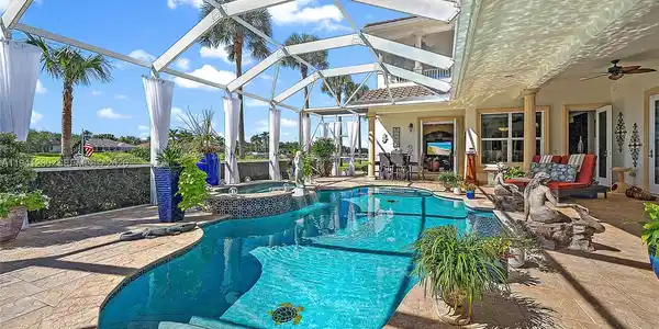 2618 SW River Shore Dr