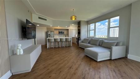 20000 E Country Club Dr