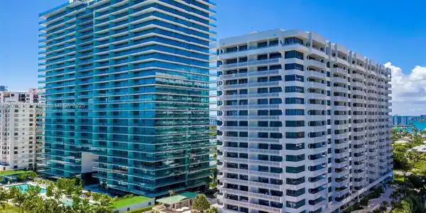 10205 Collins Ave
