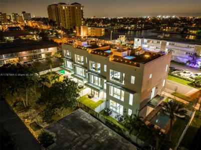1002 N riverside drive