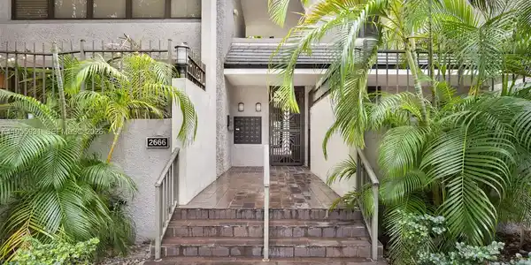 2666 Tigertail Ave