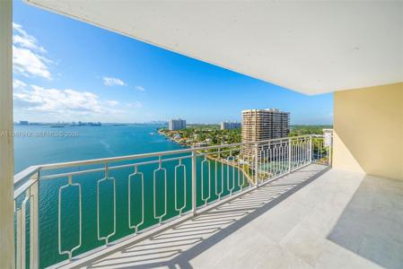 11111 Biscayne Blvd