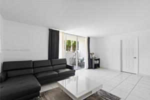 2750 NE 183rd St Unit 104