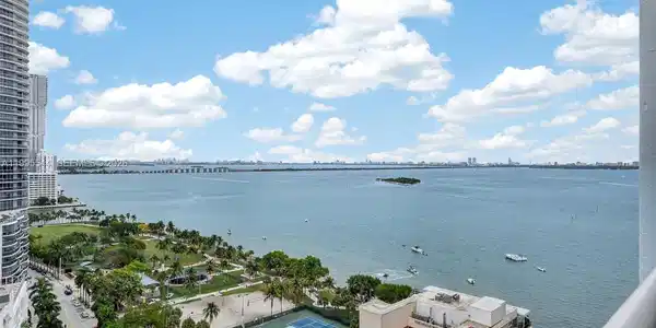 1717 N Bayshore Dr