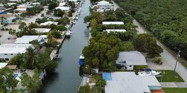 1403 Grouper Dr
