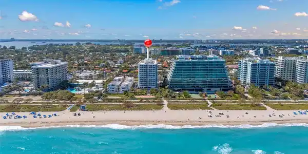 9341 Collins Ave