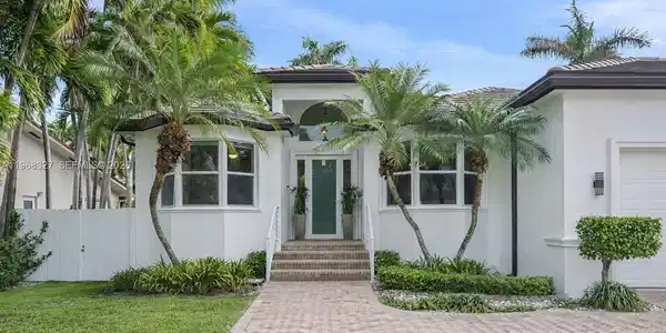 7431 Center Bay Dr