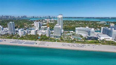 4401 Collins Ave