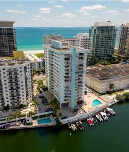 5838 Collins Ave