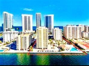 1833 S Ocean Dr