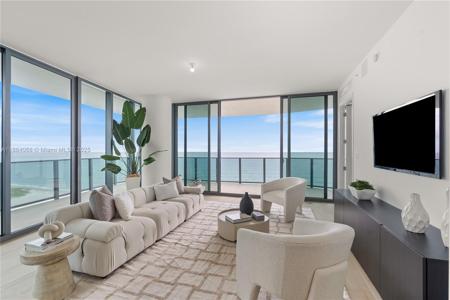 900 N Ocean Blvd