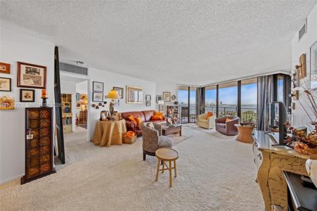 4000 Towerside Ter