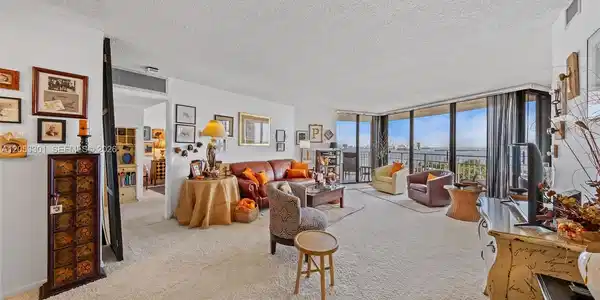4000 Towerside Ter