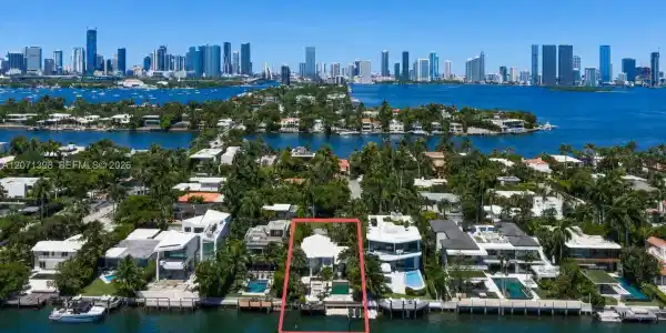 455 E Dilido Dr