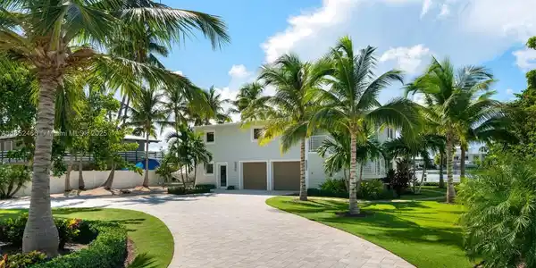 109 Sapodilla Dr