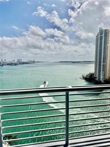325 S Biscayne Blvd