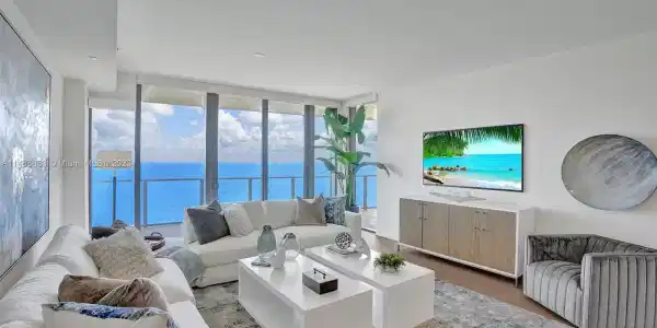 1116 N Ocean Blvd