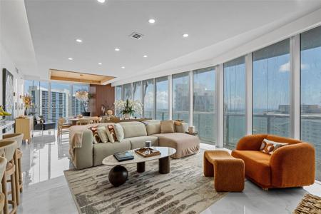 465 Brickell Ave
