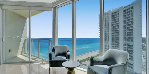 16699 Collins Ave