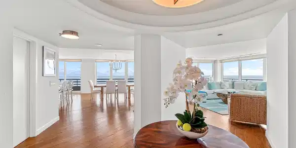 Image 3: FOYER TO OCEAN VIEW GREAT ROOM